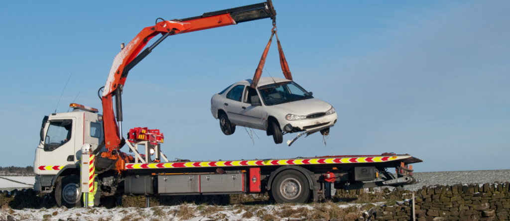 Car crash towing near Palitana