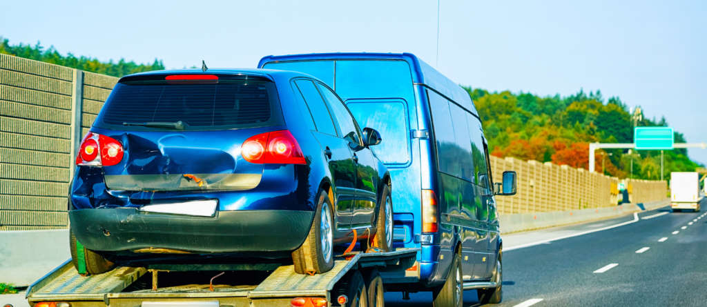 automobile towing services in Bhachau.