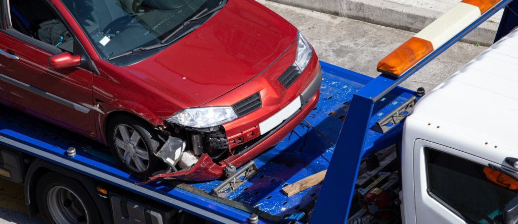 Broken down Hyundai towing Palitana