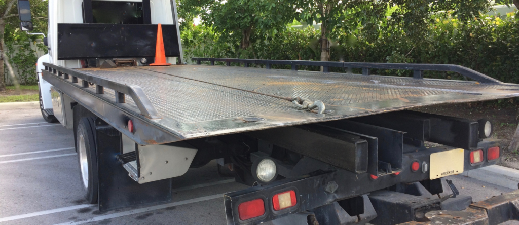 Flatbed towing for electric Hyundai Palitana