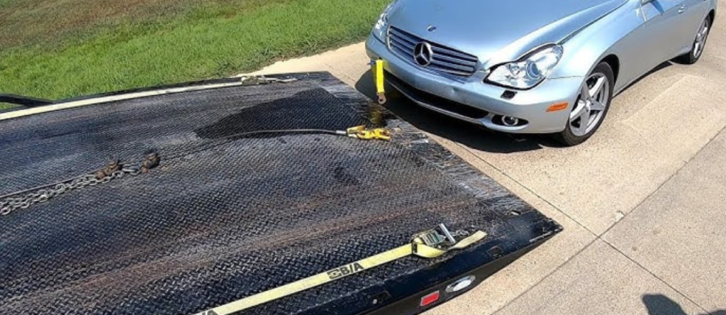 Expert Mercedes-Benz Towing Near Palitana with Precision Three Wheeler Support