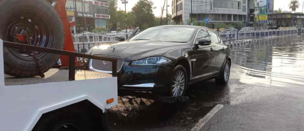 Luxury Car Towing Porbandar