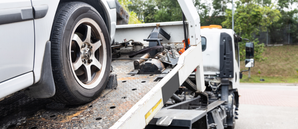 Hyundai roadside assistance towing Vapi 